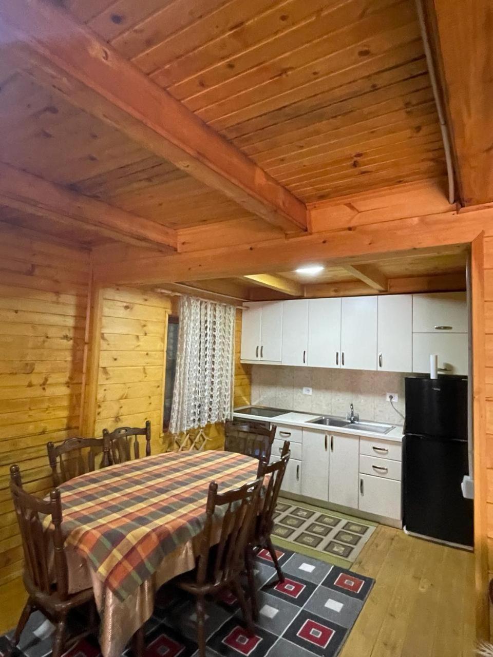Kanadeze Razem Ferienhaus